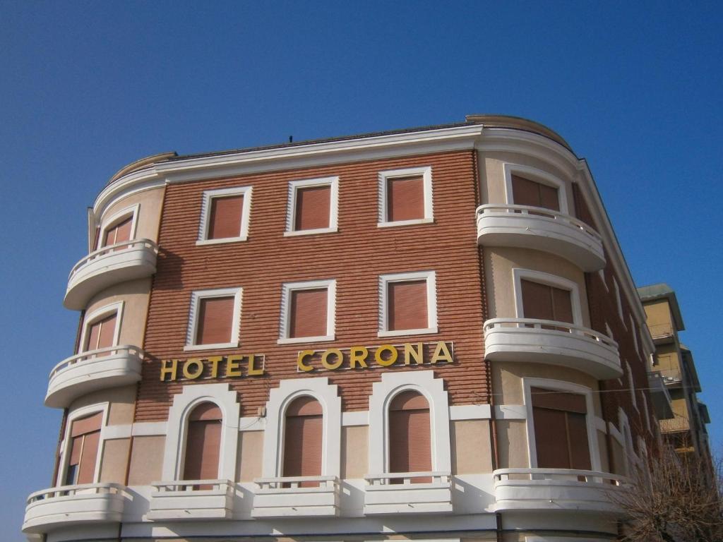 Hotel Corona แตร์โมลิ ภายนอก รูปภาพ